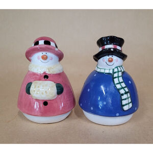 Vintage Snowpeople Salt and Pepper Shakers Snowman Snowwoman Pink and Blue